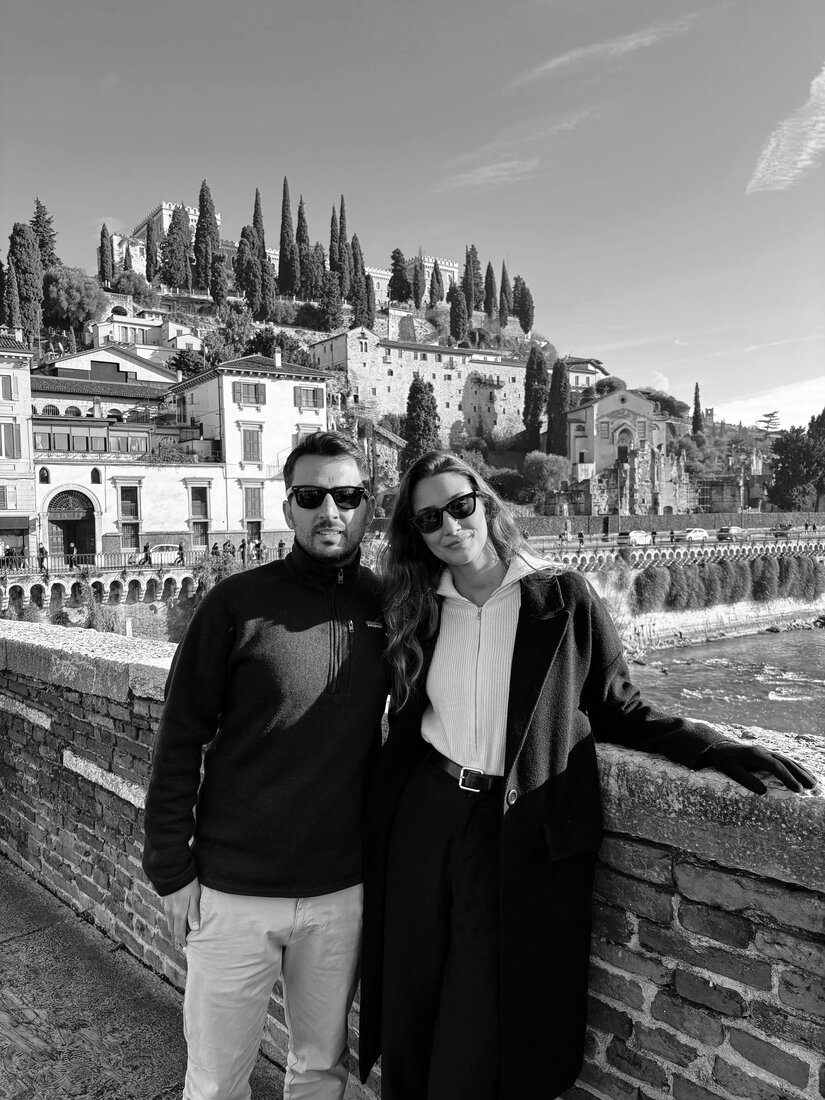 Júlia e Getúlio na ponte em Verona, Itália
